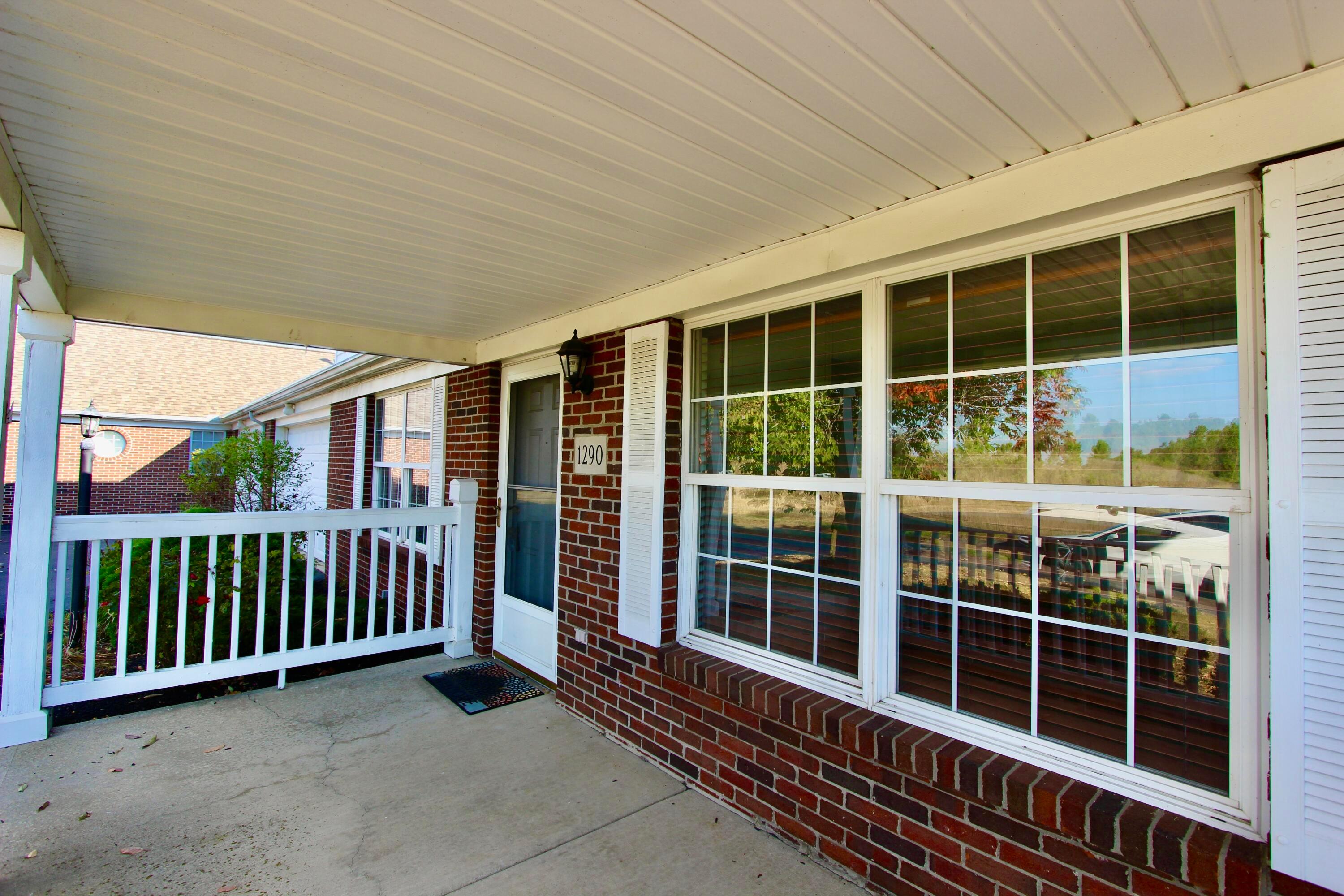 1290 Old Pond Drive Property Photo 5