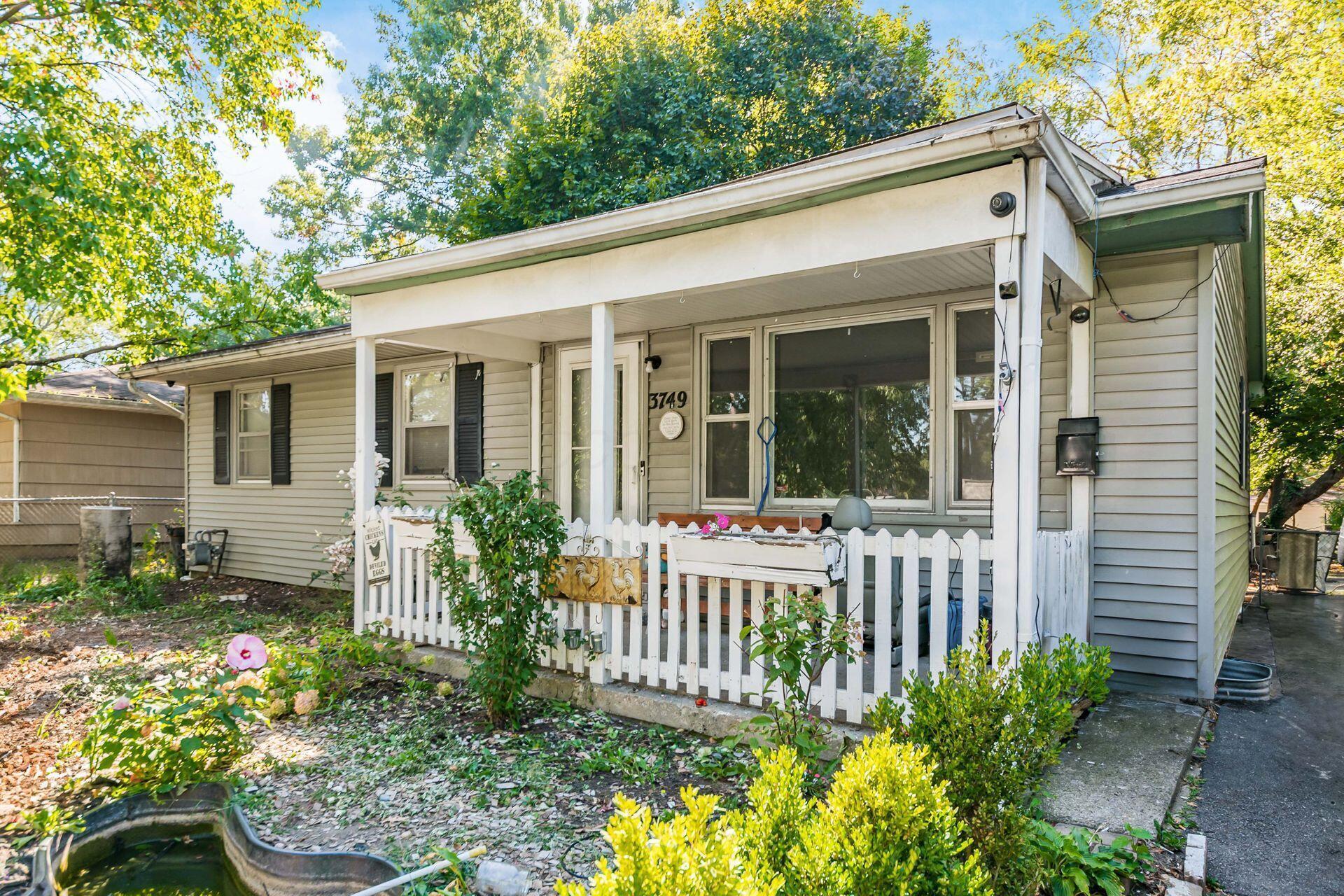 3749 Ganson Drive Property Photo 2