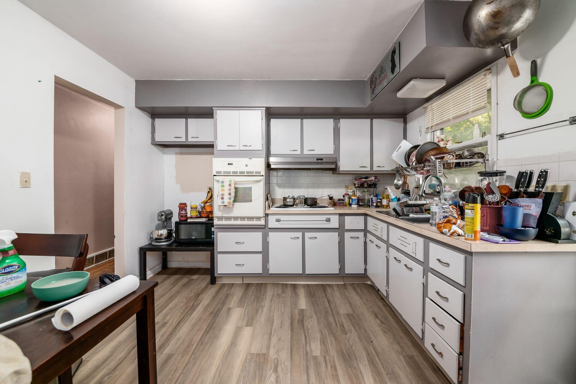 3749 Ganson Drive Property Photo 4