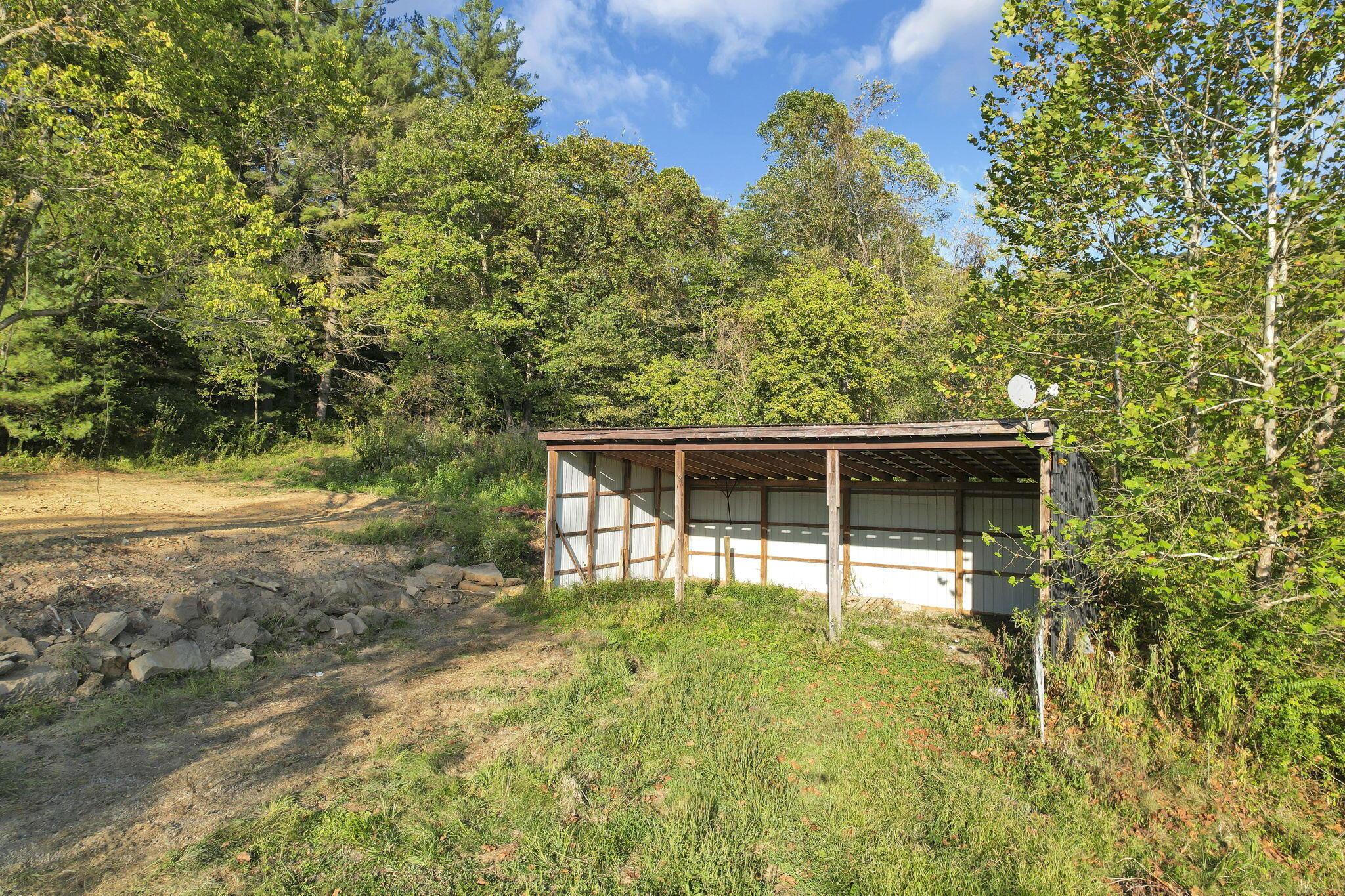 18522 Krafter Road Property Photo 6