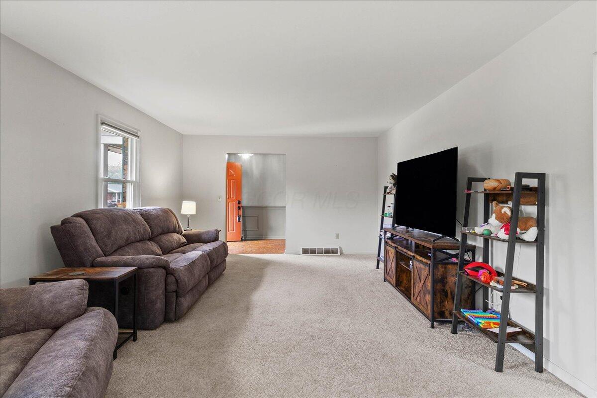 516 Hilltop Drive Property Photo 9