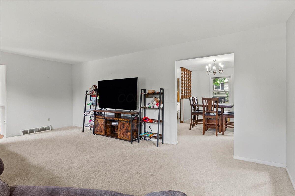 516 Hilltop Drive Property Photo 10