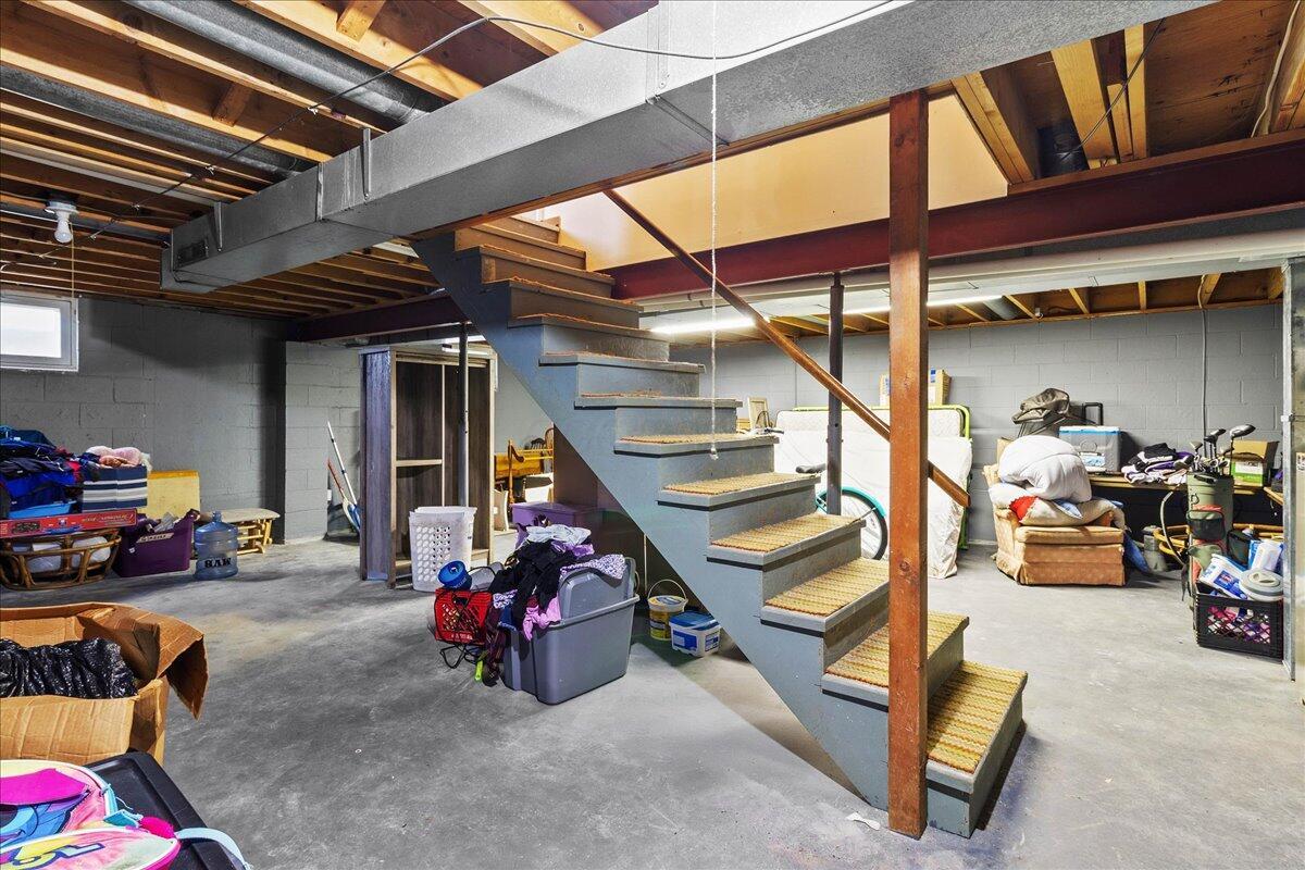 516 Hilltop Drive Property Photo 29