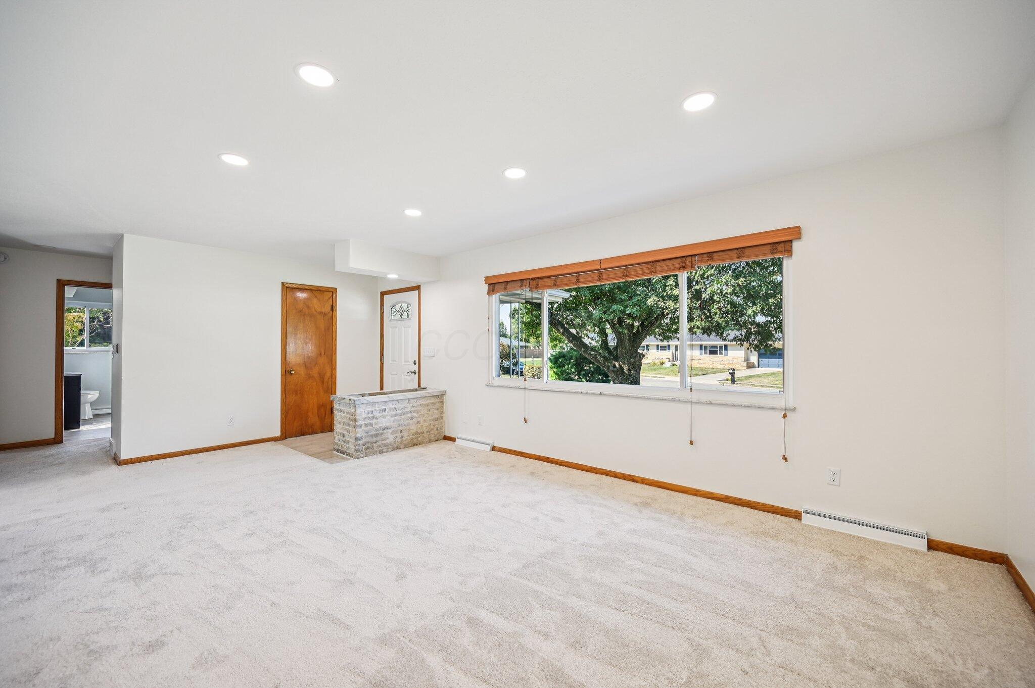 11608 Meadow Avenue Property Photo 4