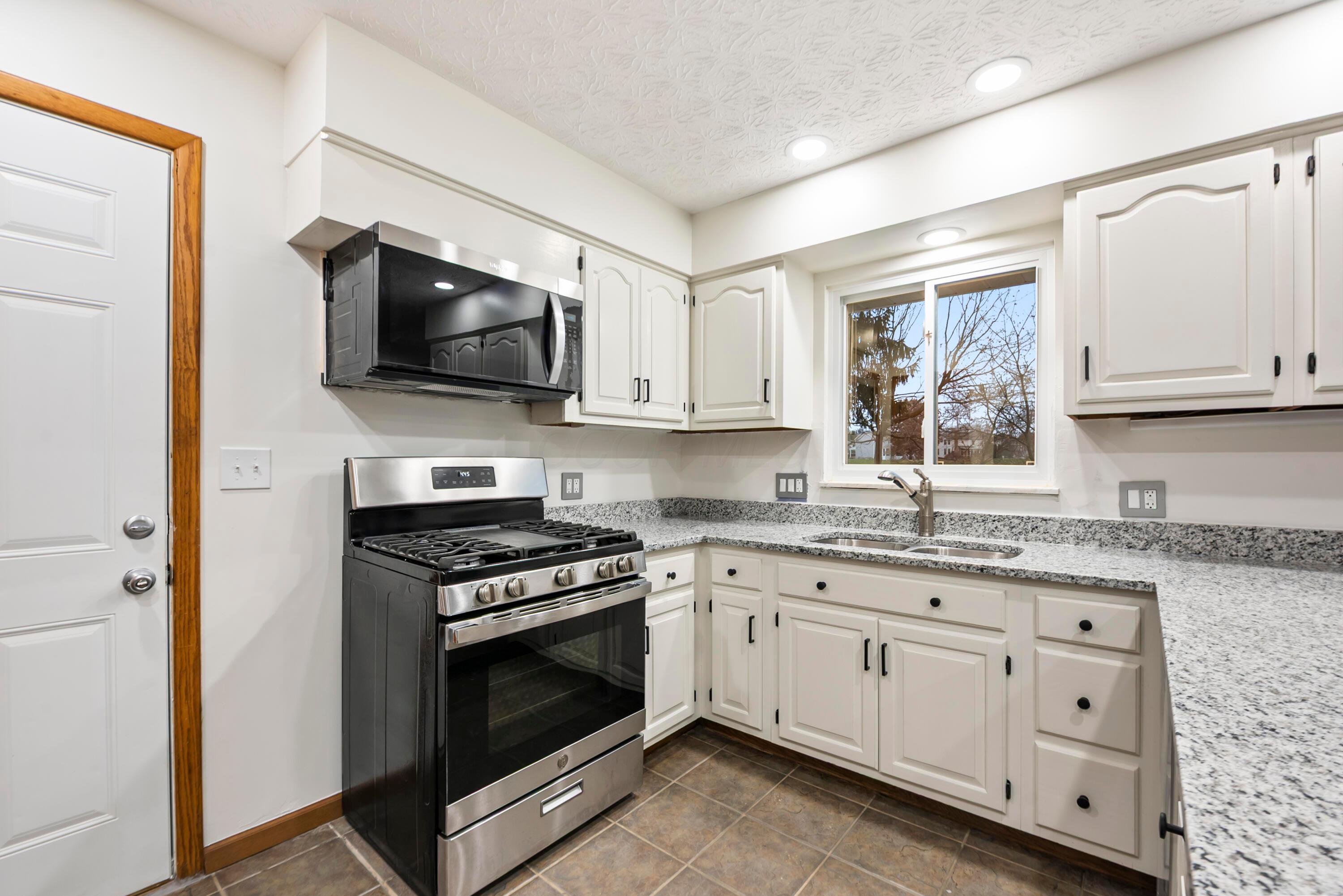 11608 Meadow Avenue Property Photo 10