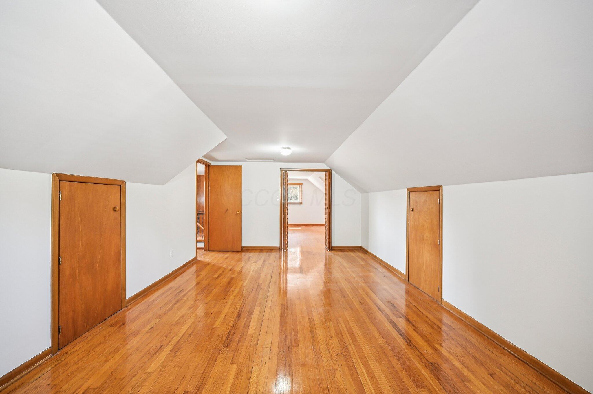 11608 Meadow Avenue Property Photo 25