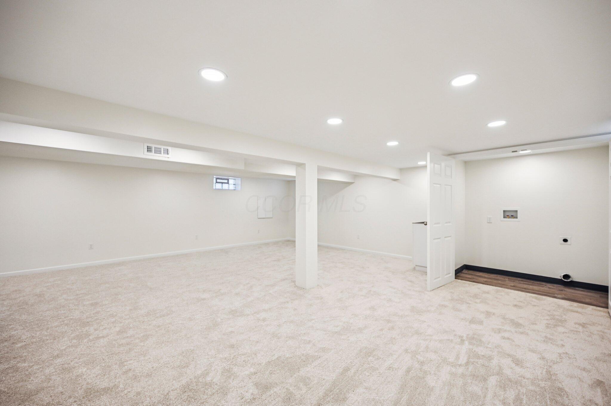 11608 Meadow Avenue Property Photo 29