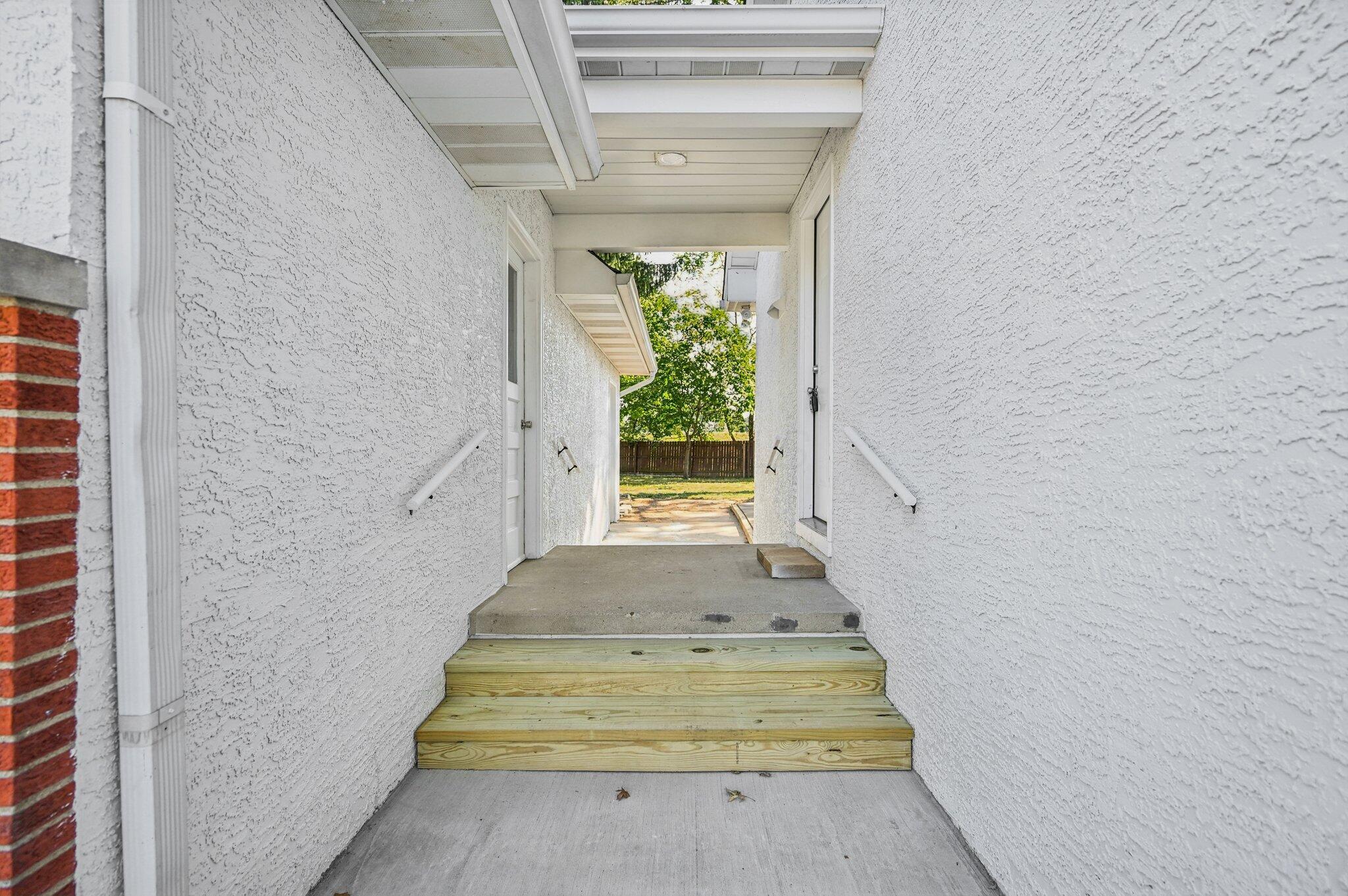 11608 Meadow Avenue Property Photo 35