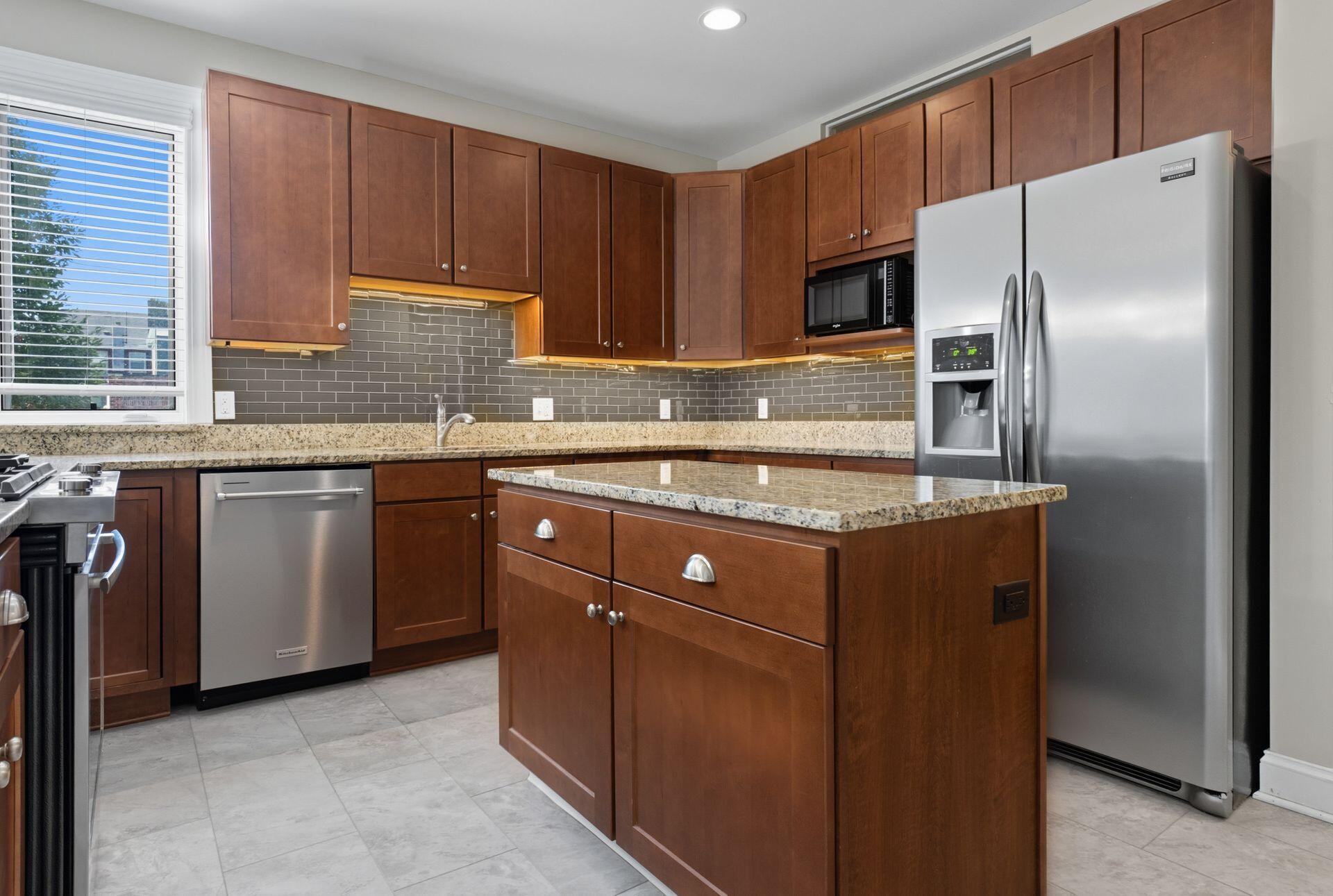 10 E Weber Road, 205 Property Photo 3