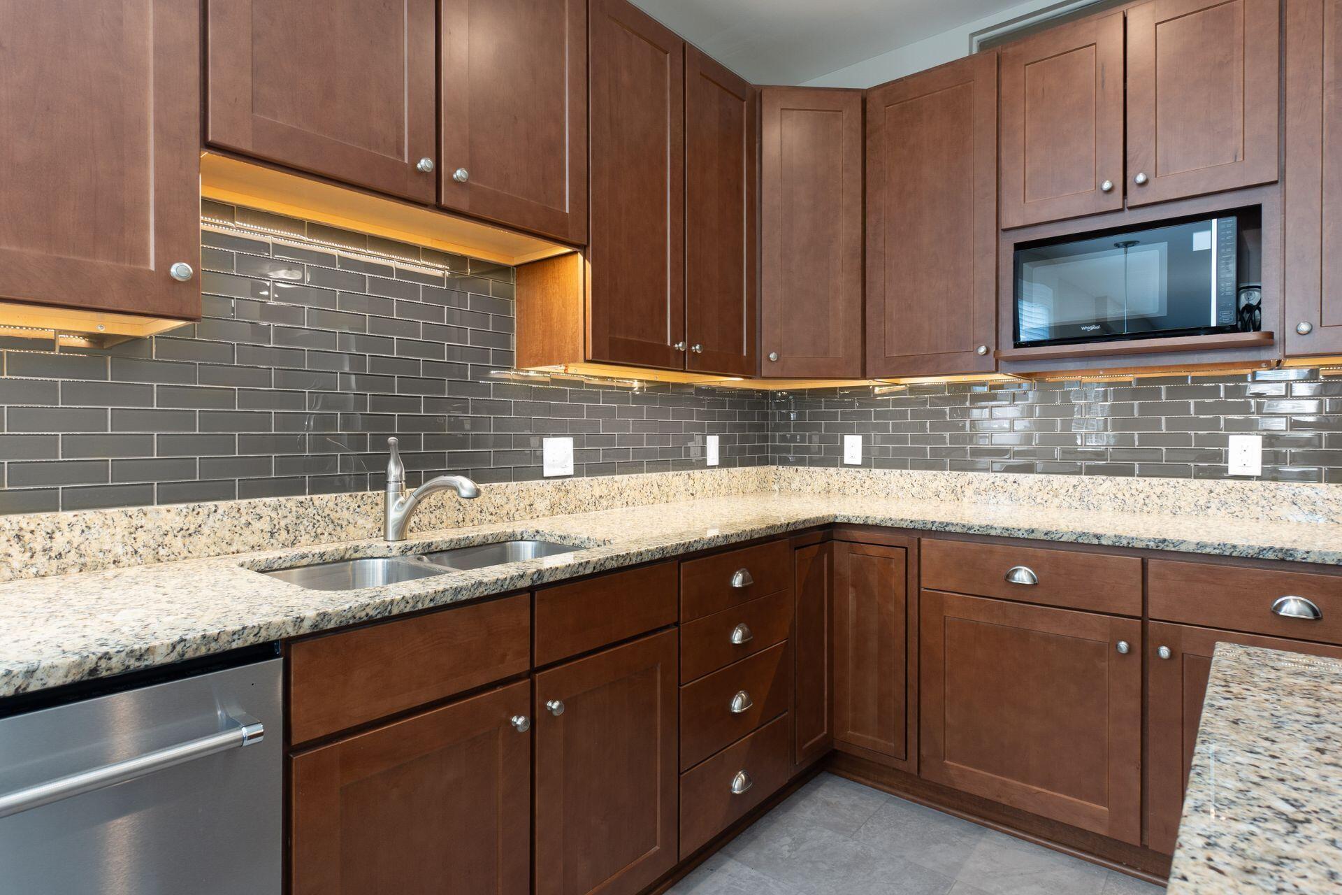 10 E Weber Road, 205 Property Photo 5