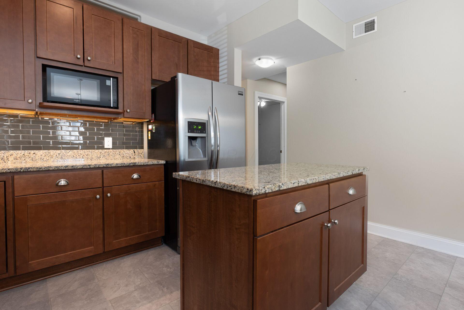 10 E Weber Road, 205 Property Photo 6