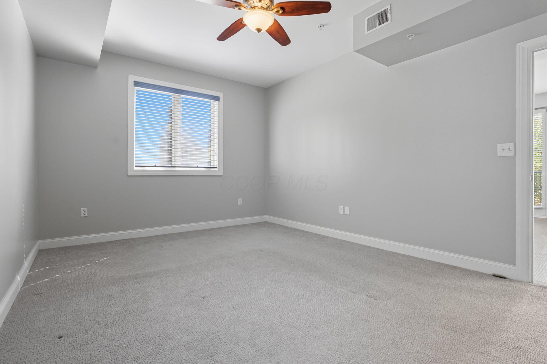 10 E Weber Road, 205 Property Photo 16