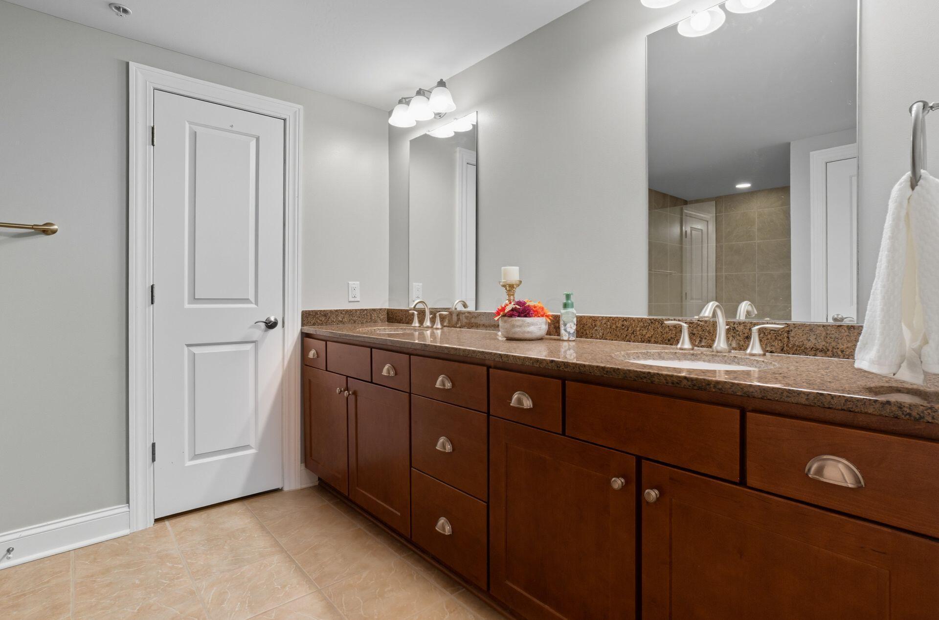 10 E Weber Road, 205 Property Photo 21