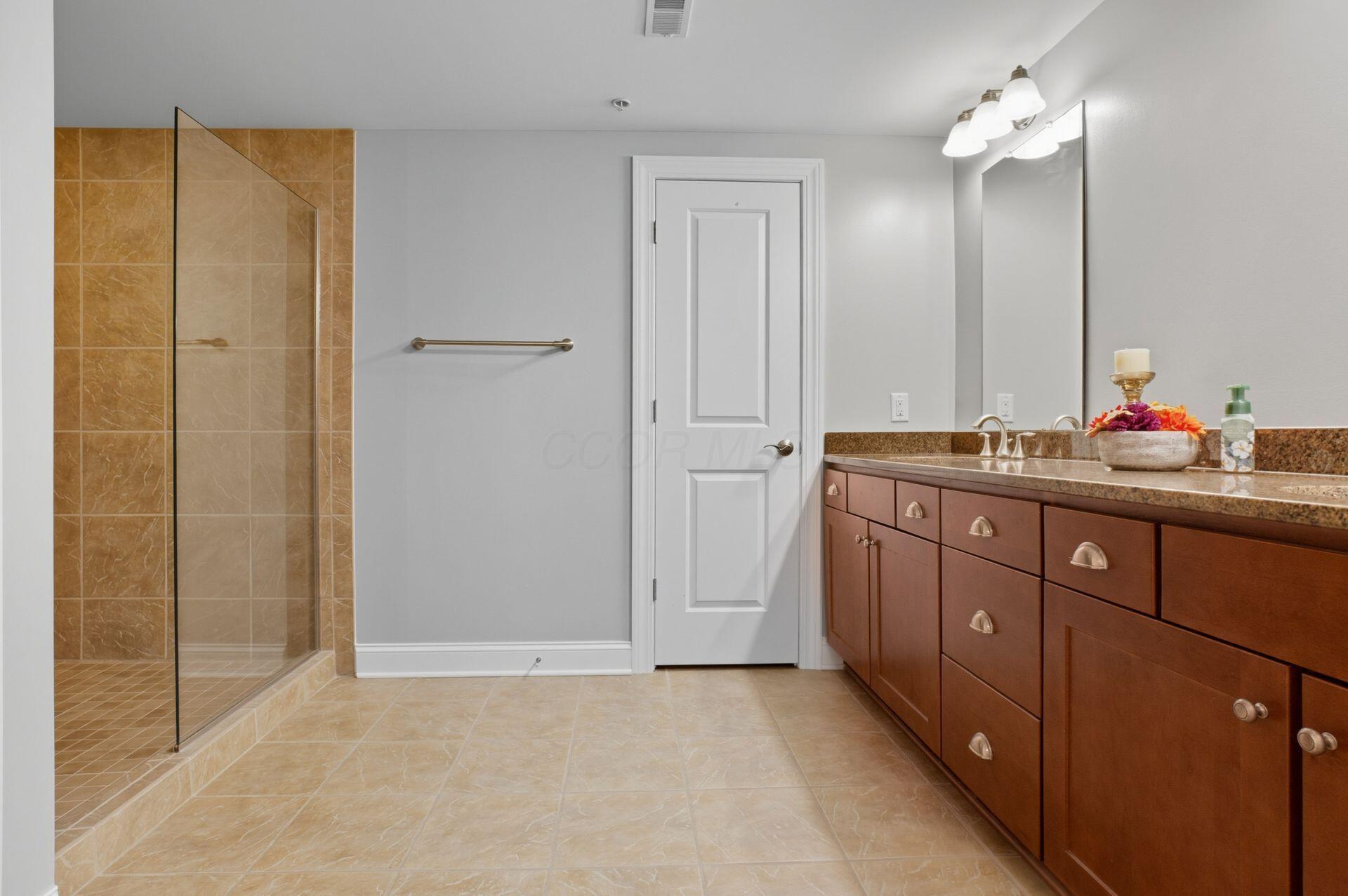 10 E Weber Road, 205 Property Photo 22