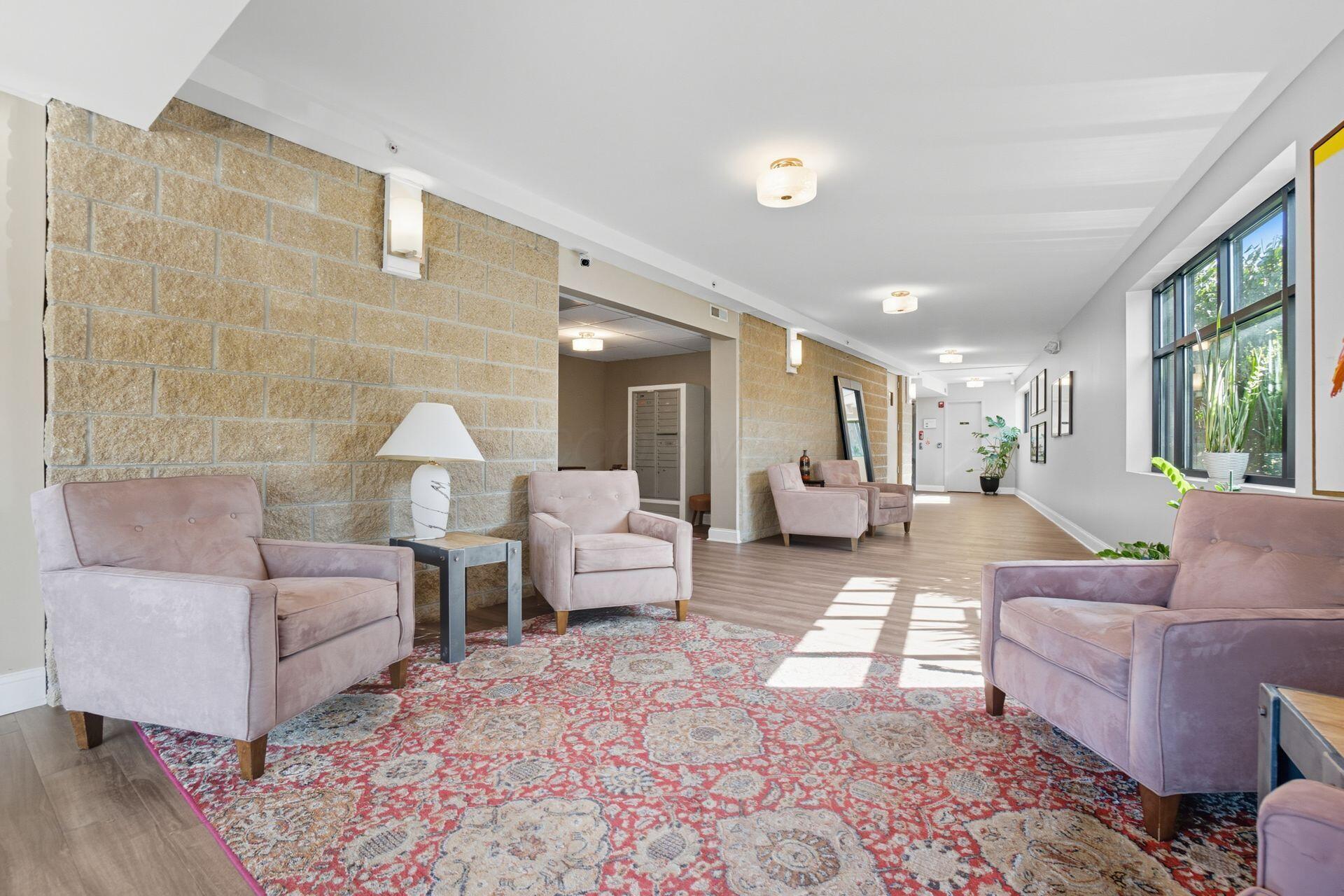 10 E Weber Road, 205 Property Photo 28