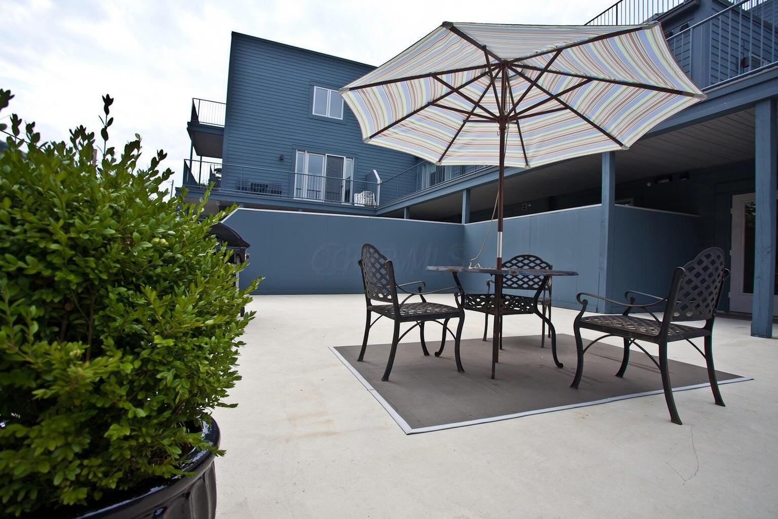 10 E Weber Road, 205 Property Photo 32