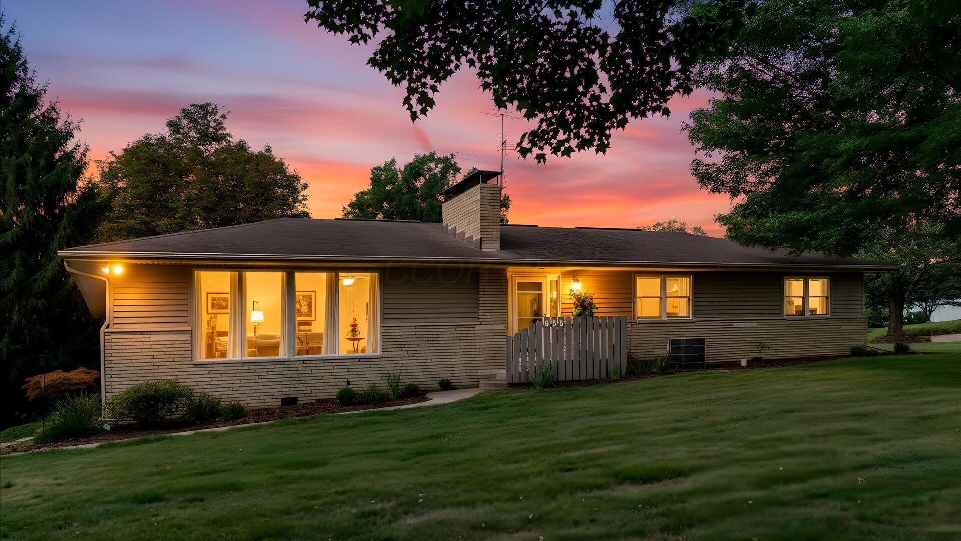 855 E Village Drive Property Photo 1