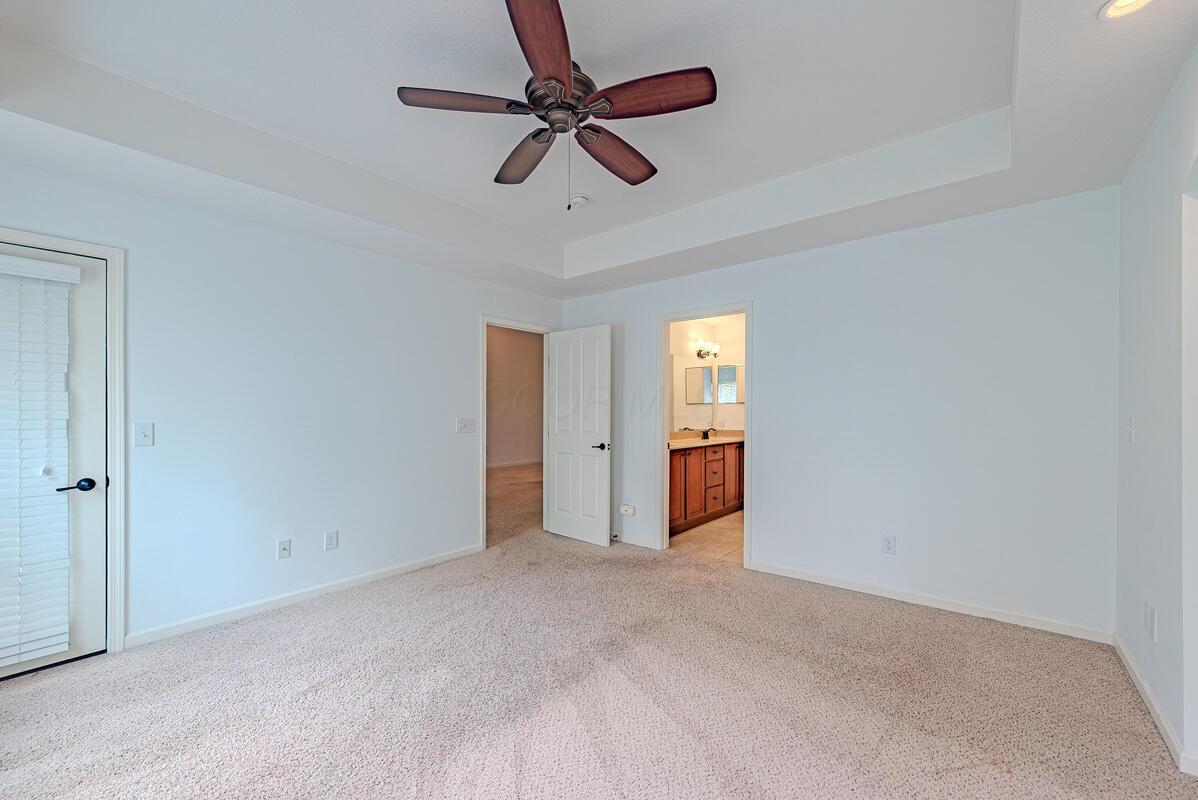 5450 Nottinghamshire Lane Property Photo 7