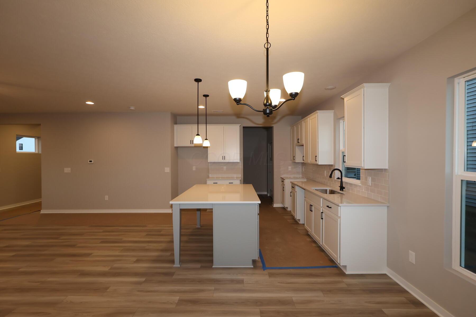 2702 Drycreek Court Property Photo 4