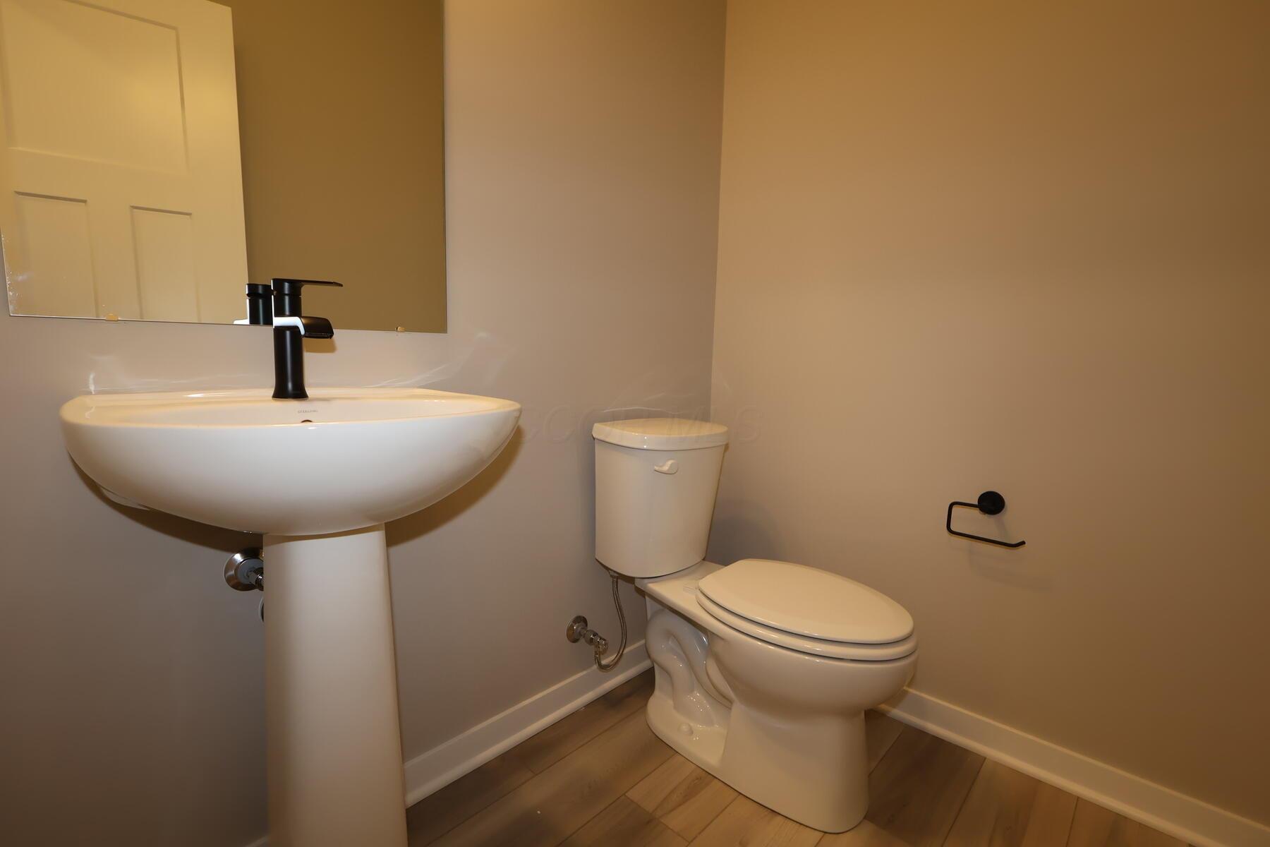 2702 Drycreek Court Property Photo 6