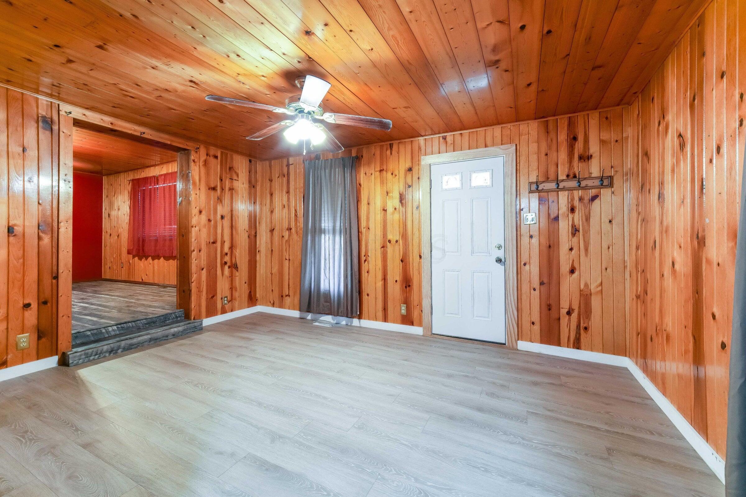 206 Main Street Property Photo 2