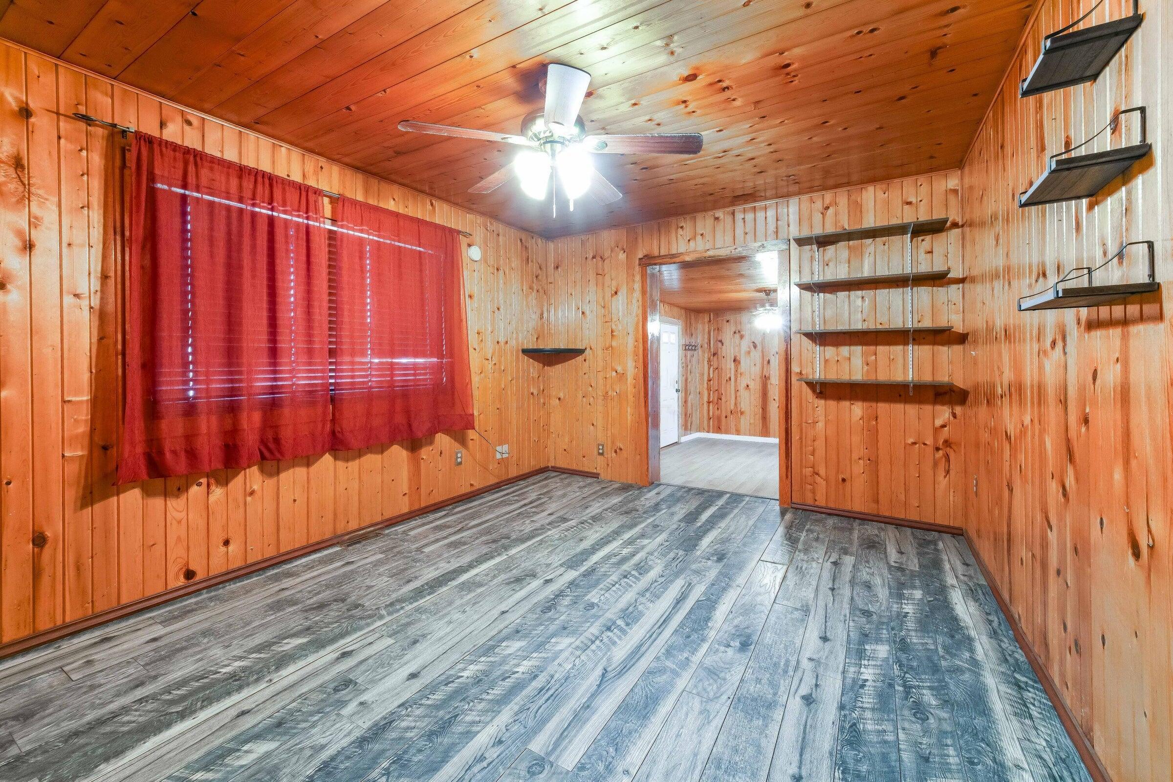 206 Main Street Property Photo 7