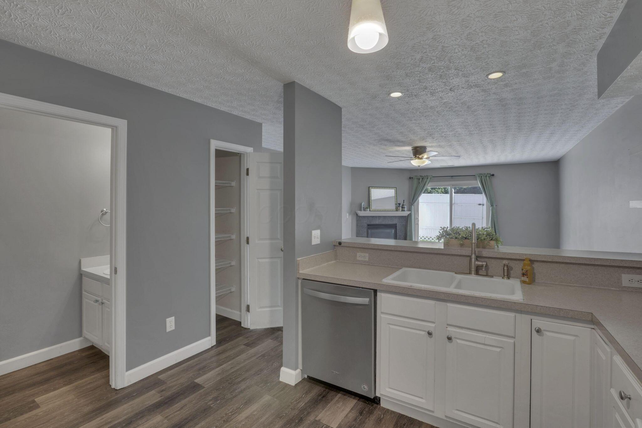 5206 Novelty Avenue Property Photo 8