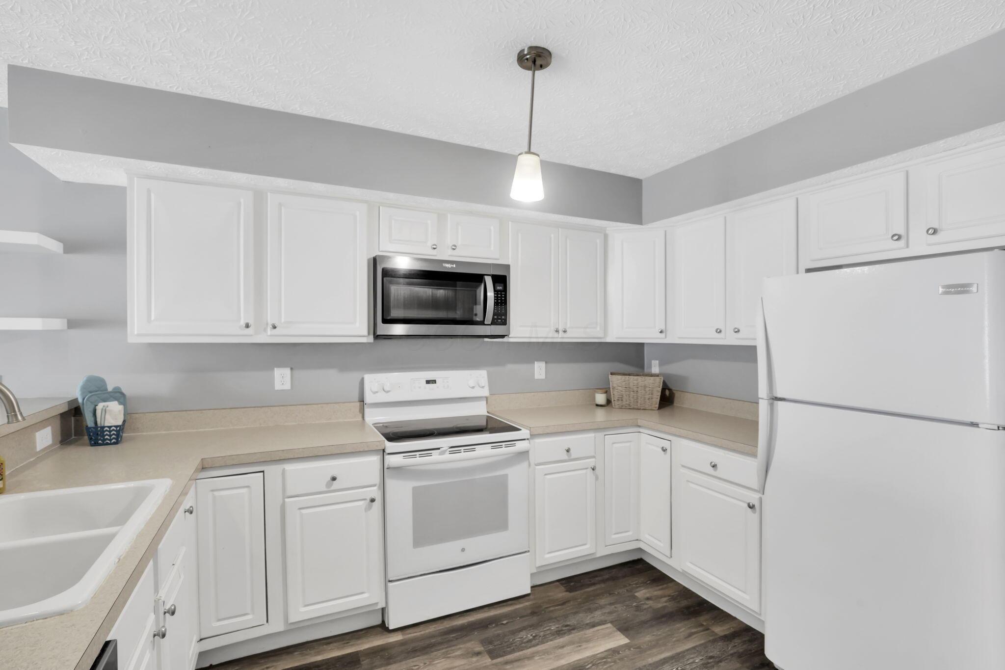 5206 Novelty Avenue Property Photo 13