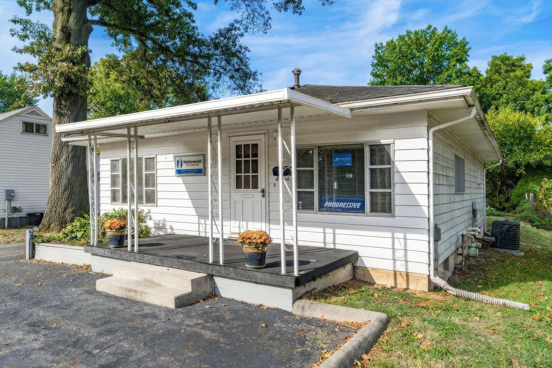 109 Hill Road N Property Photo 2