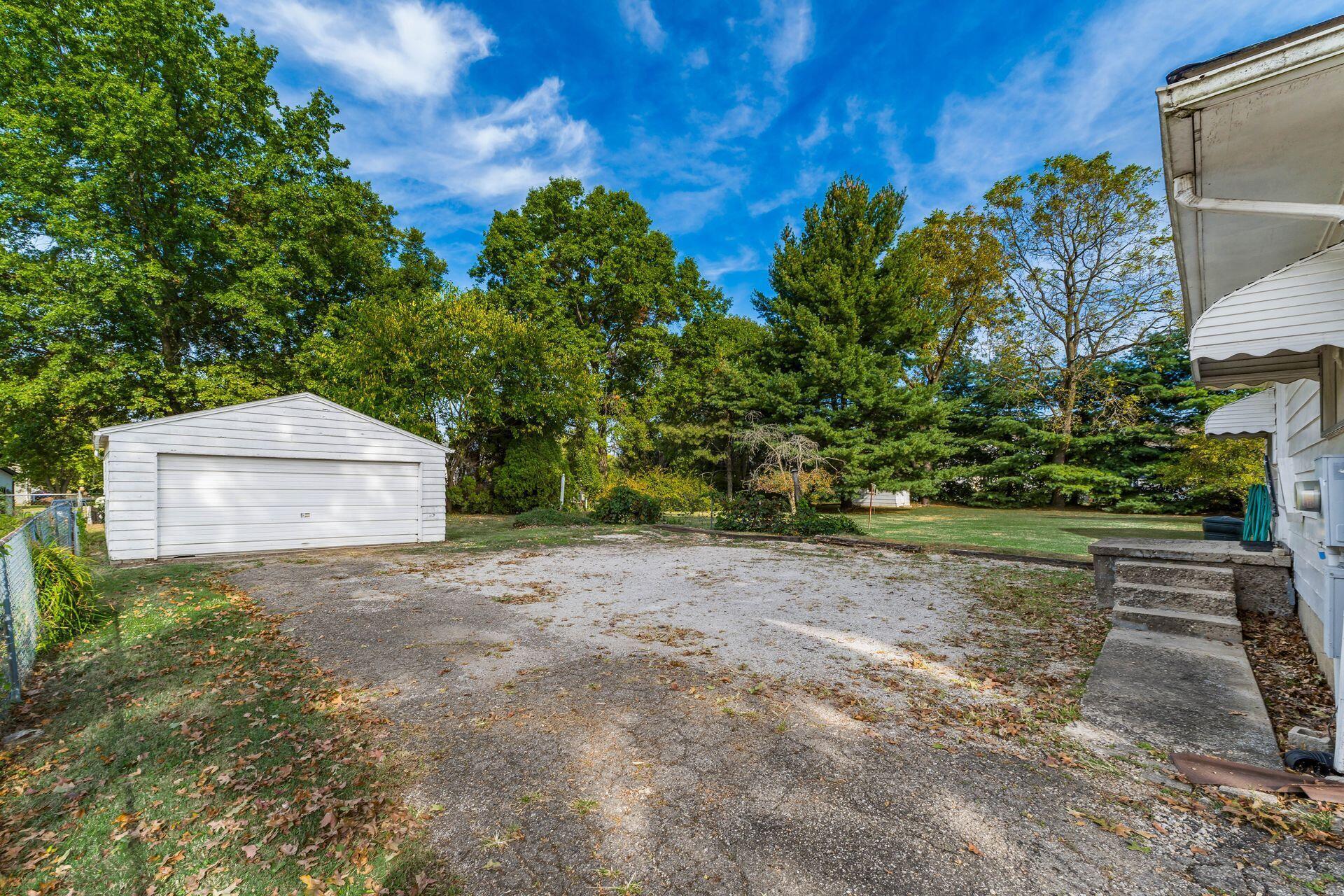 109 Hill Road N Property Photo 6