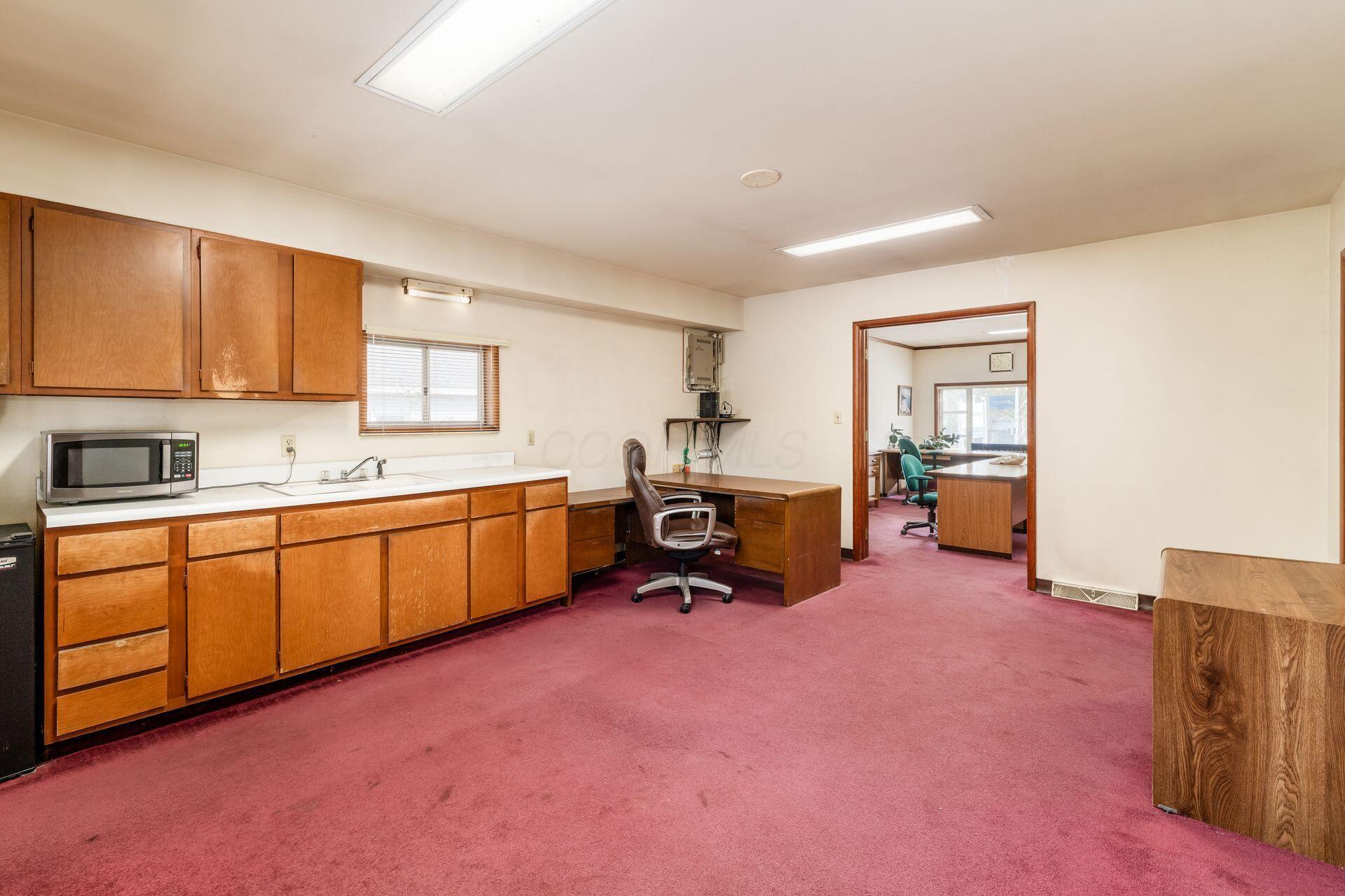 109 Hill Road N Property Photo 15