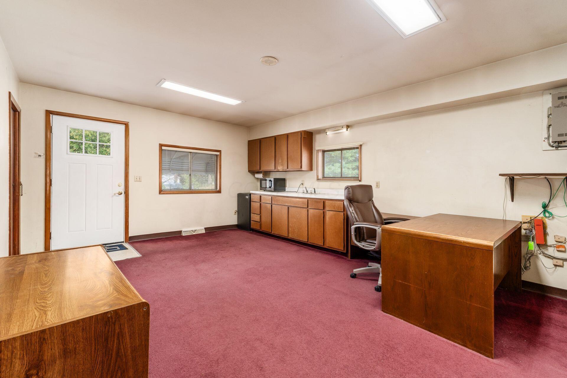 109 Hill Road N Property Photo 18