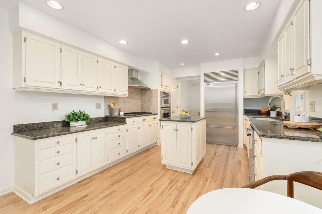 4450 Haverford Court Property Photo 17