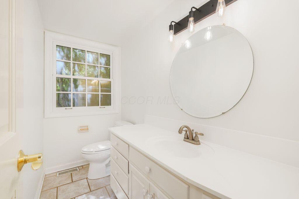 4450 Haverford Court Property Photo 24