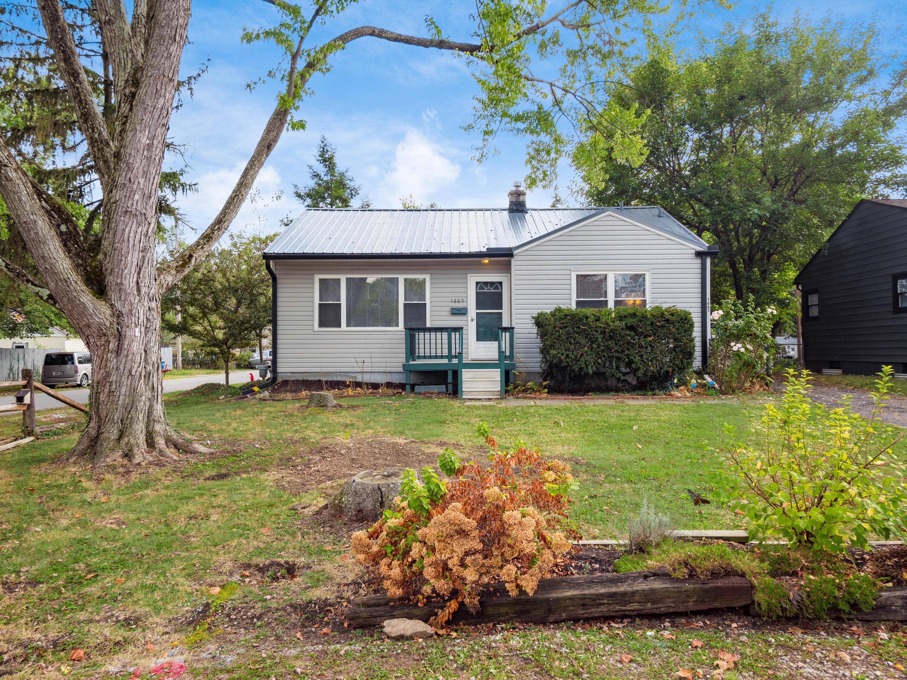 1665 Sale Road Property Photo 1