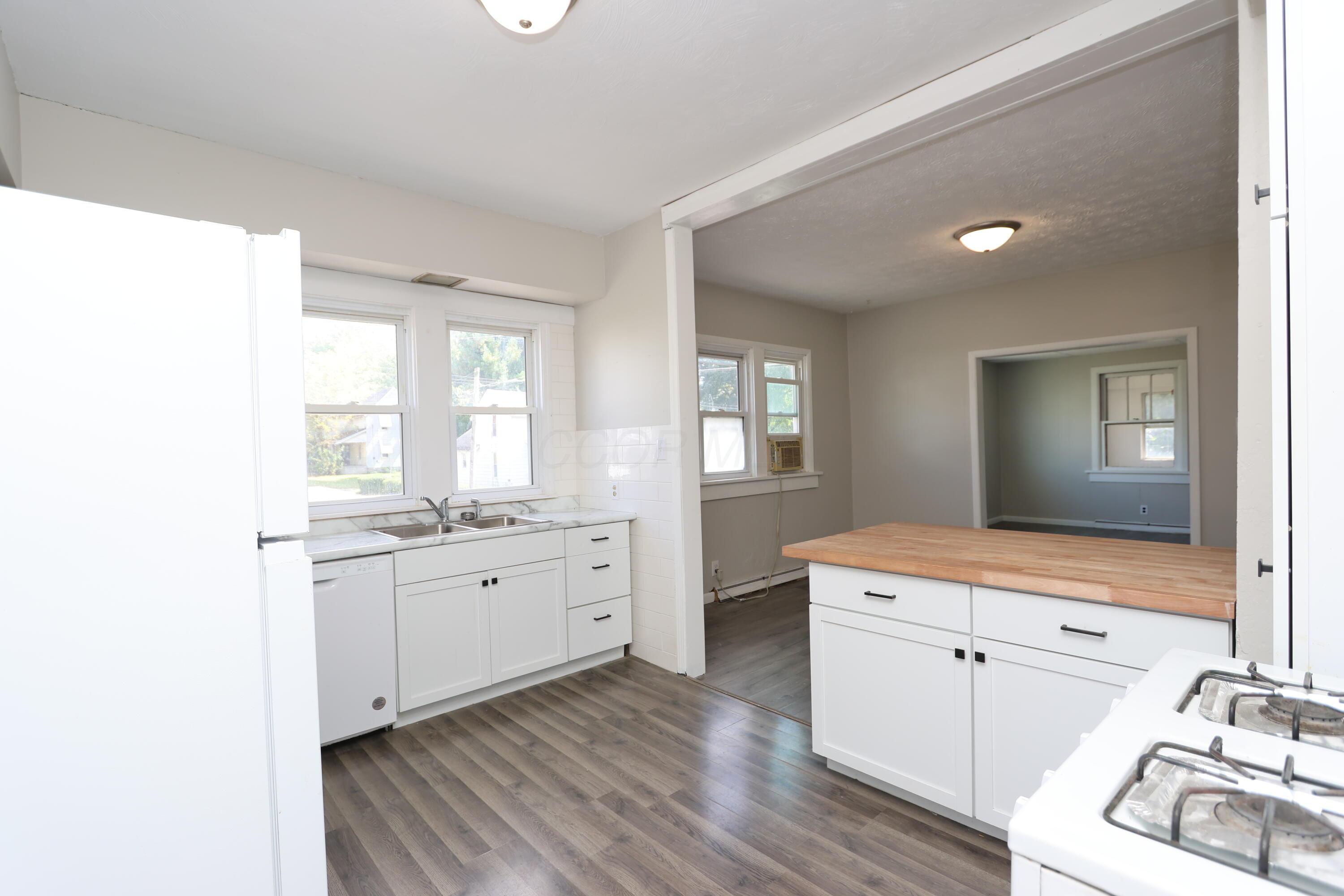 311 Auburn Street Property Photo 4