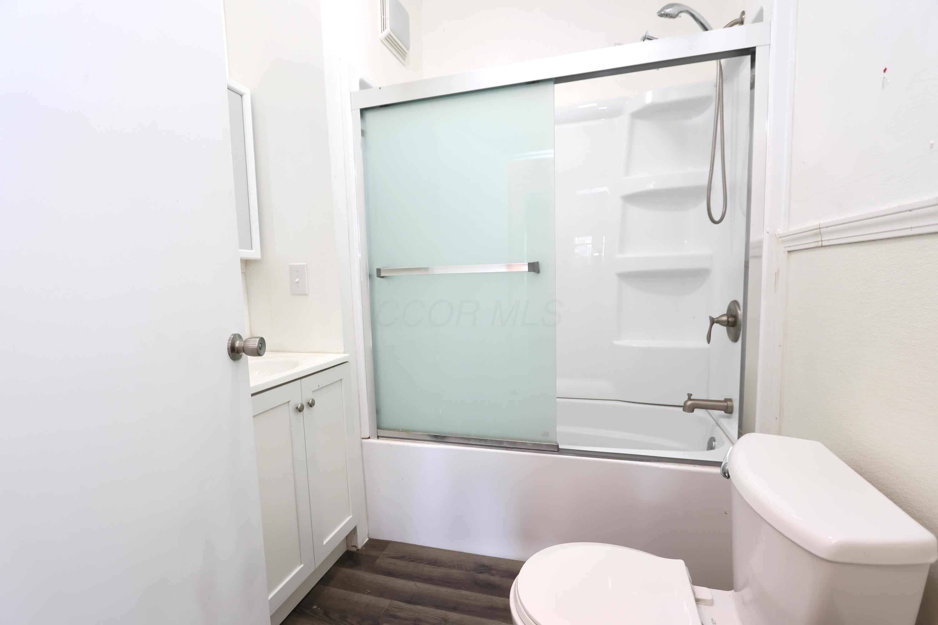 311 Auburn Street Property Photo 17