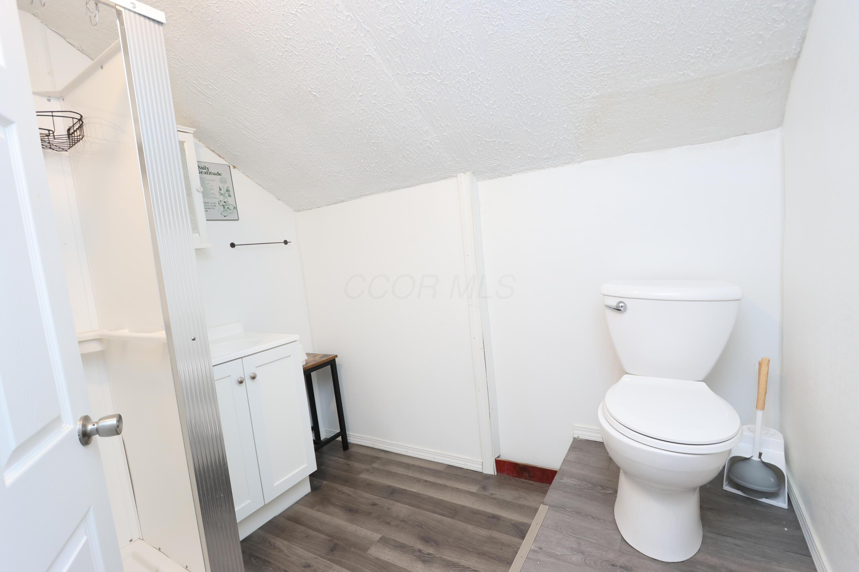 311 Auburn Street Property Photo 25