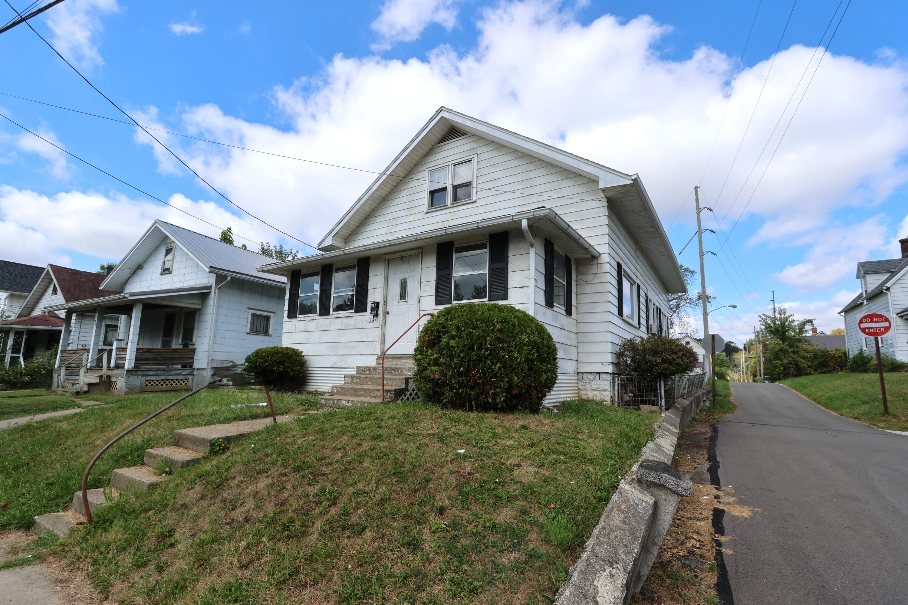 311 Auburn Street Property Photo 31