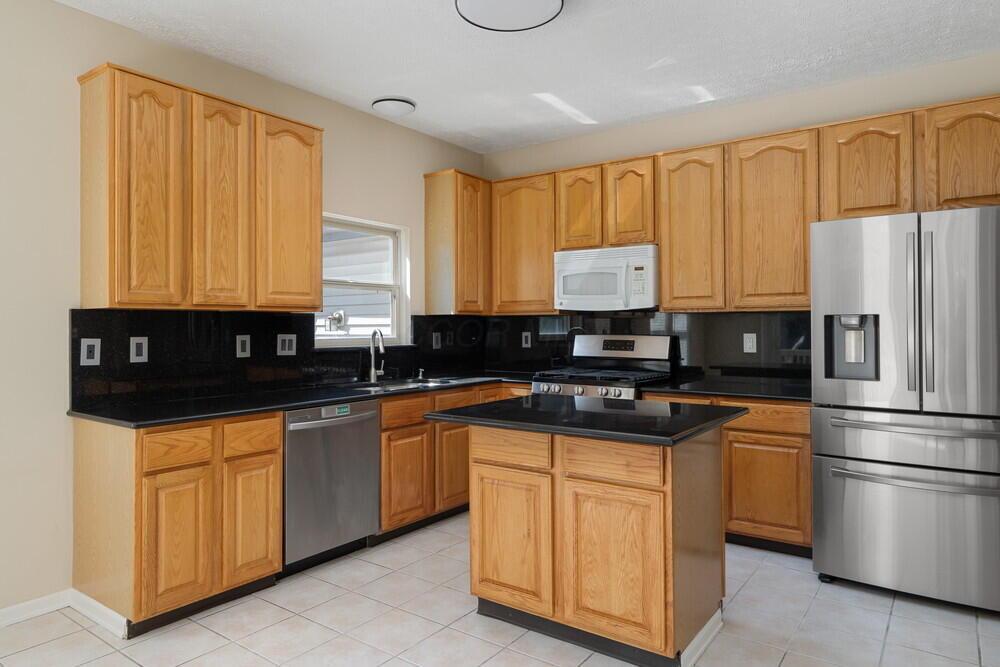 6117 Wynford Drive Property Photo 12