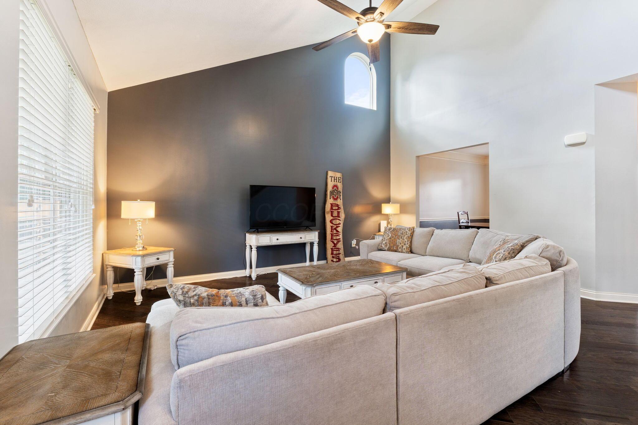 261 Vista Ridge Drive Property Photo 3