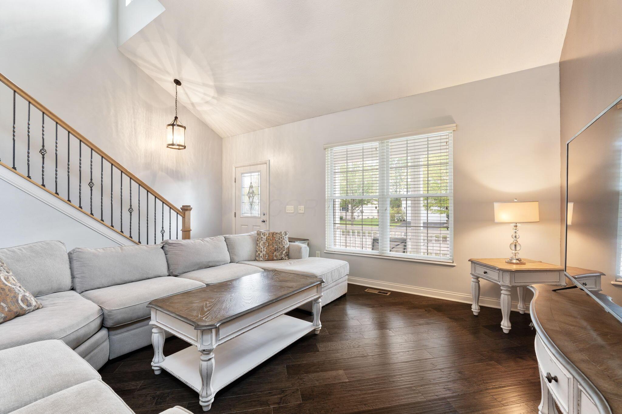 261 Vista Ridge Drive Property Photo 5