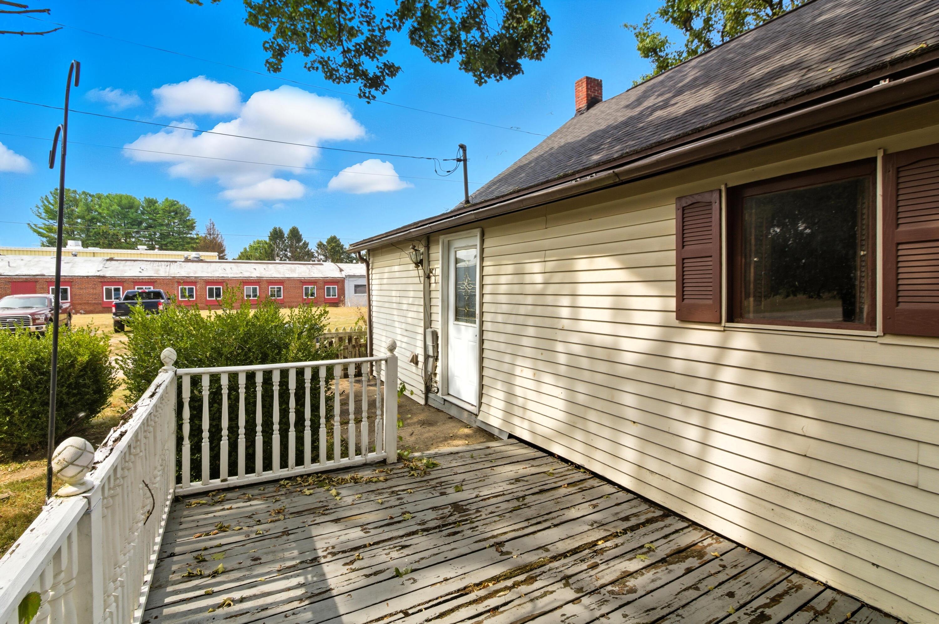 101 W 2nd Street Property Photo 22