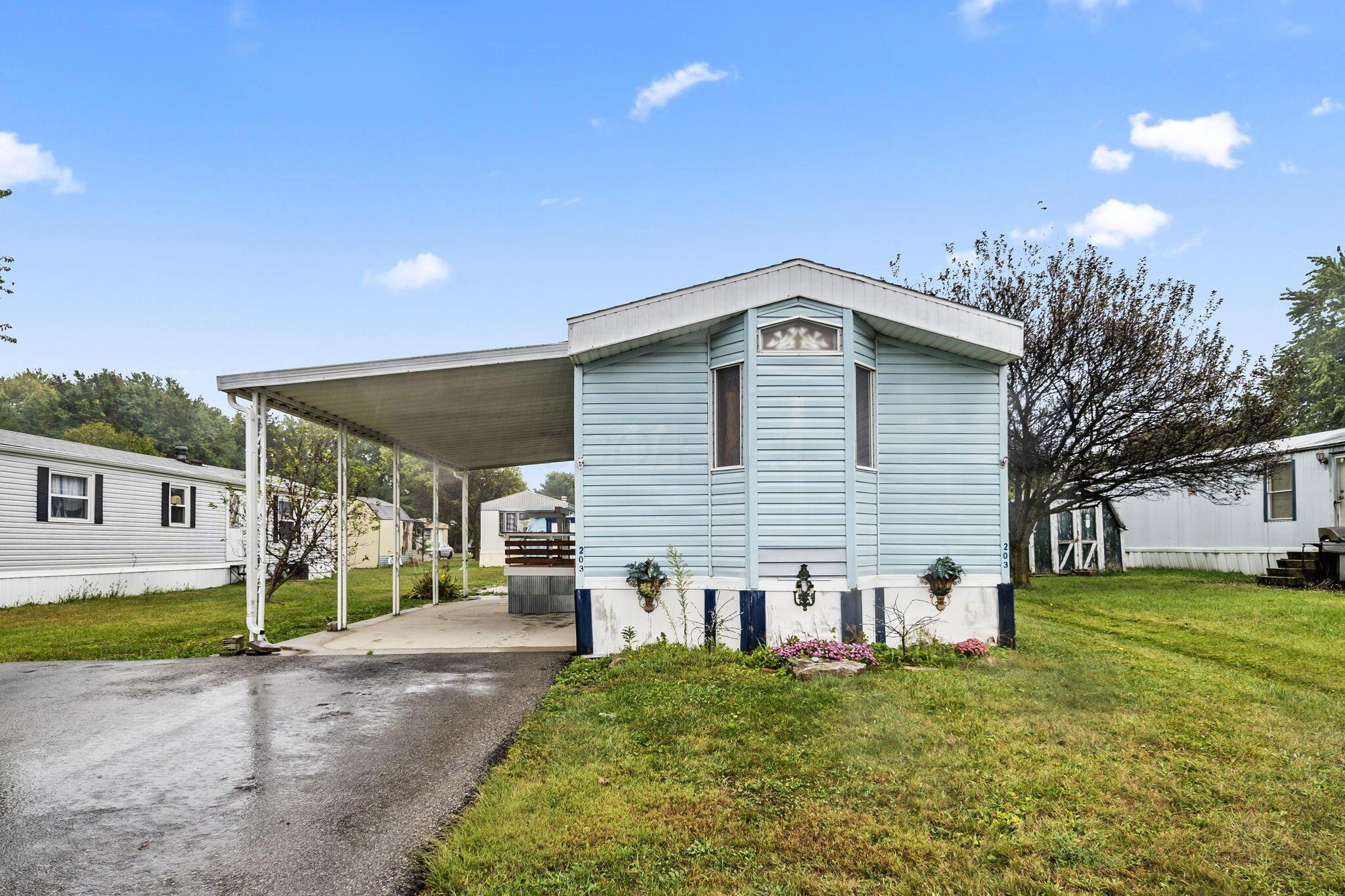 1330 Hanover Road, 203 Property Photo 1