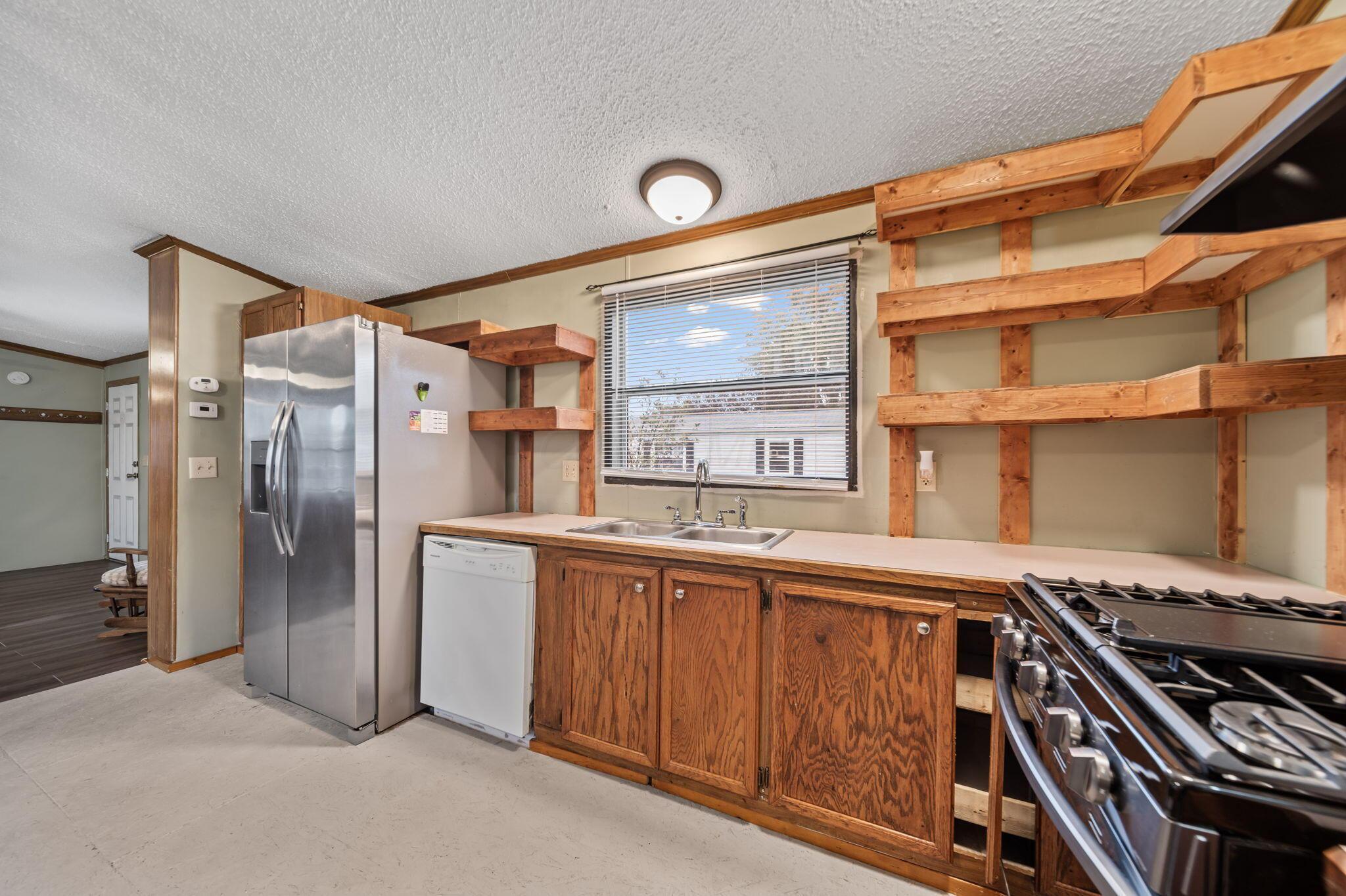 1330 Hanover Road, 203 Property Photo 11