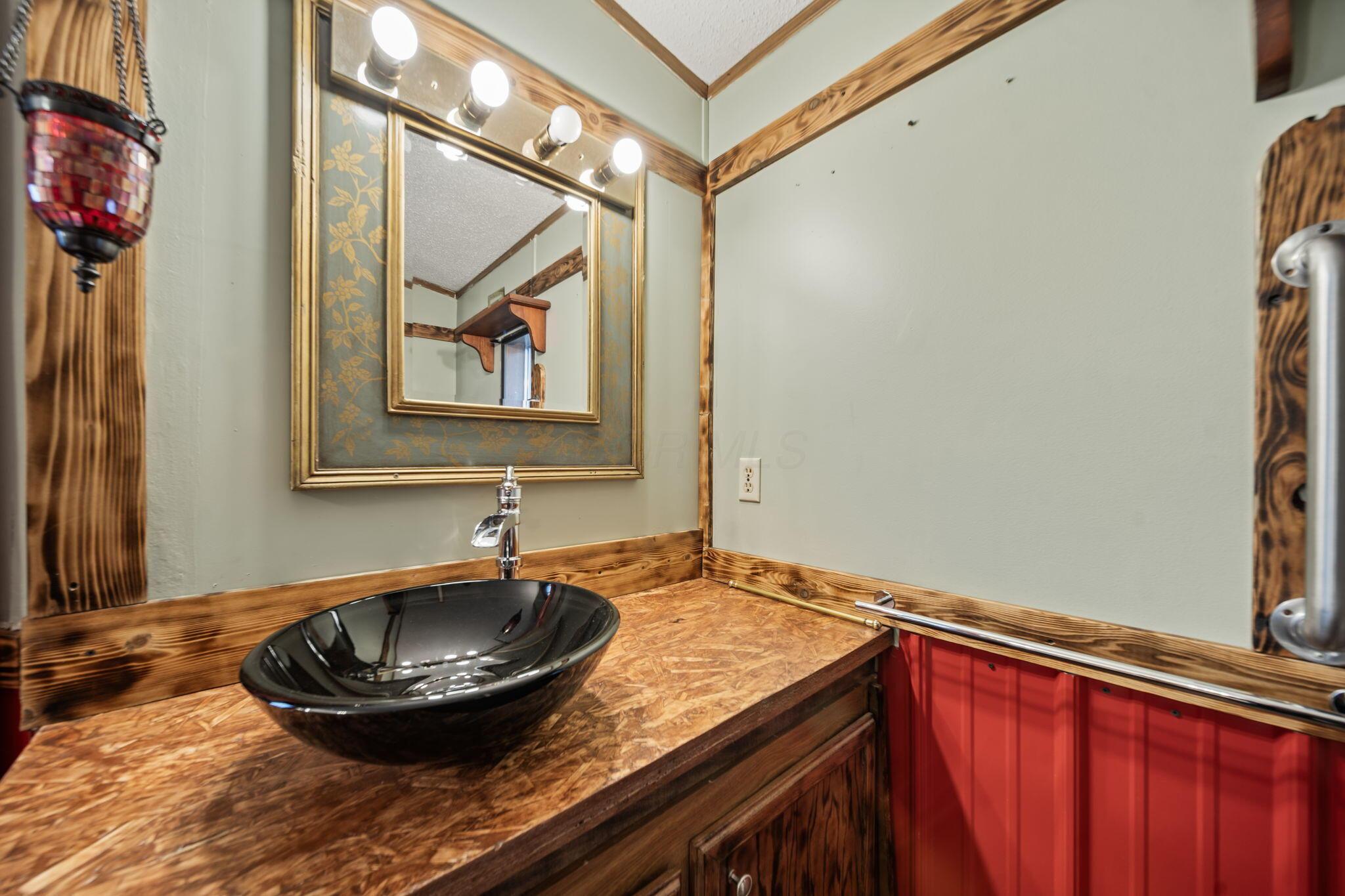 1330 Hanover Road, 203 Property Photo 25