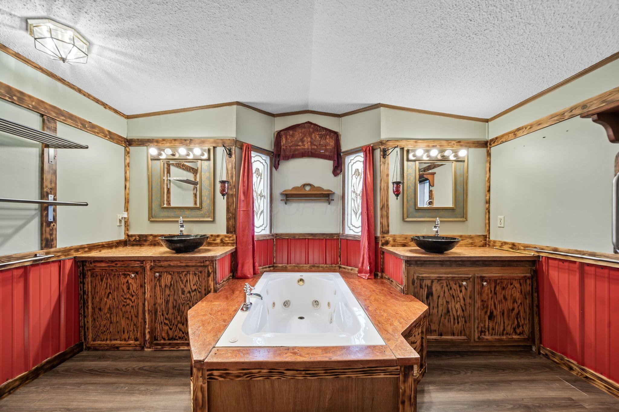 1330 Hanover Road, 203 Property Photo 27