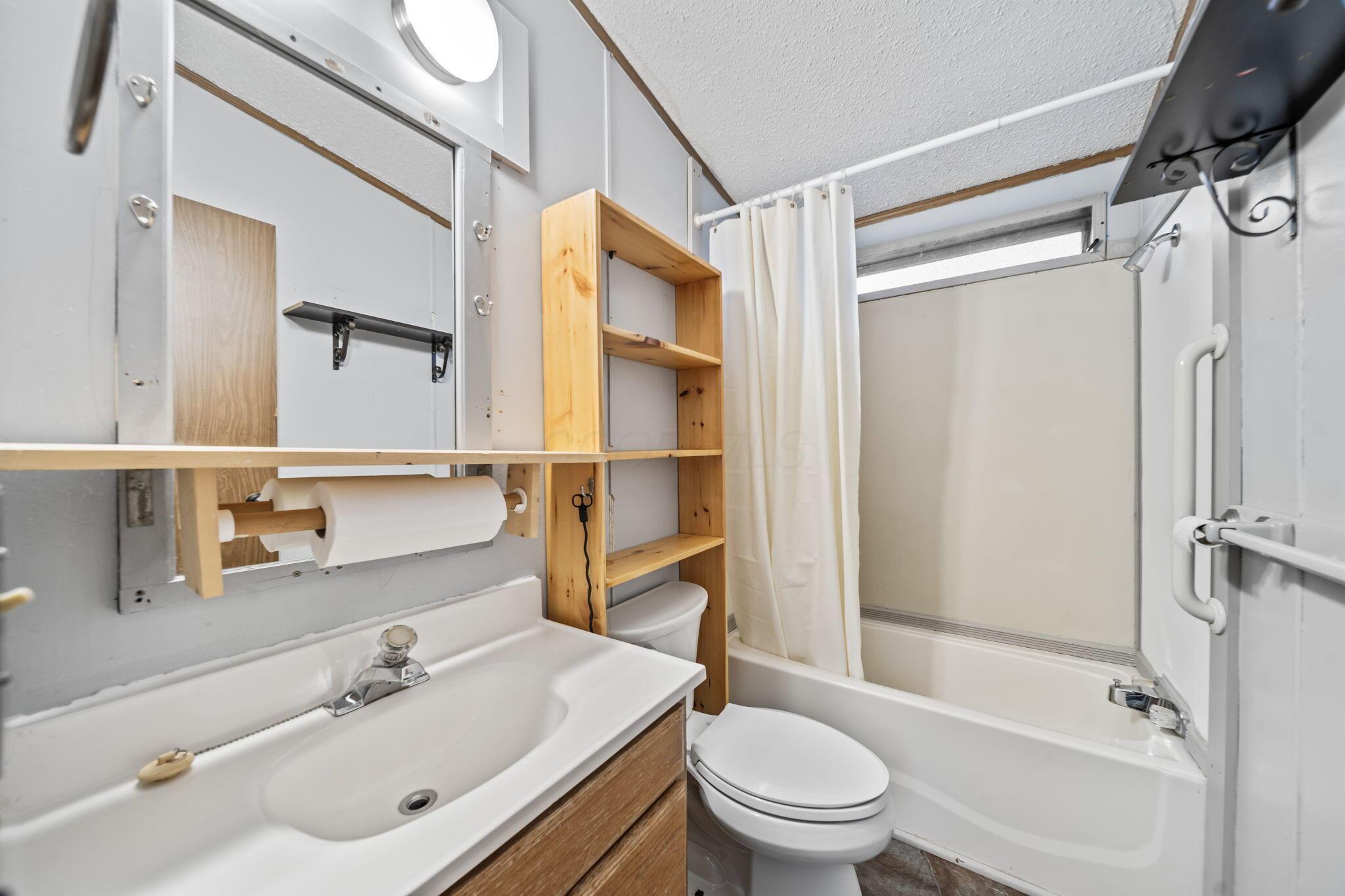 1330 Hanover Road, 203 Property Photo 29