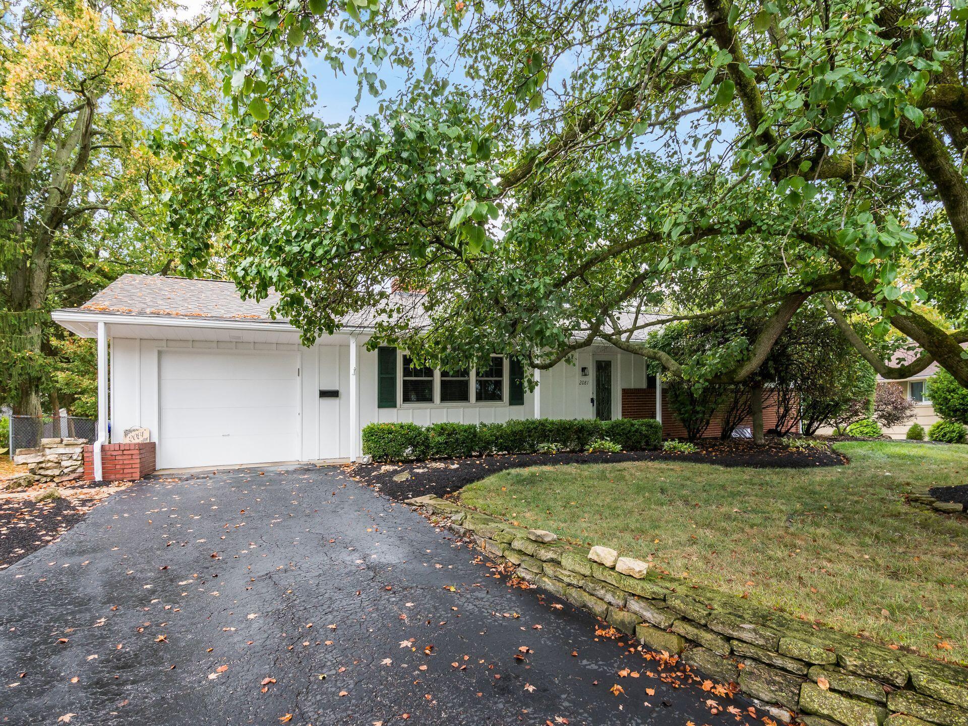 2081 Fishinger Road Property Photo 1