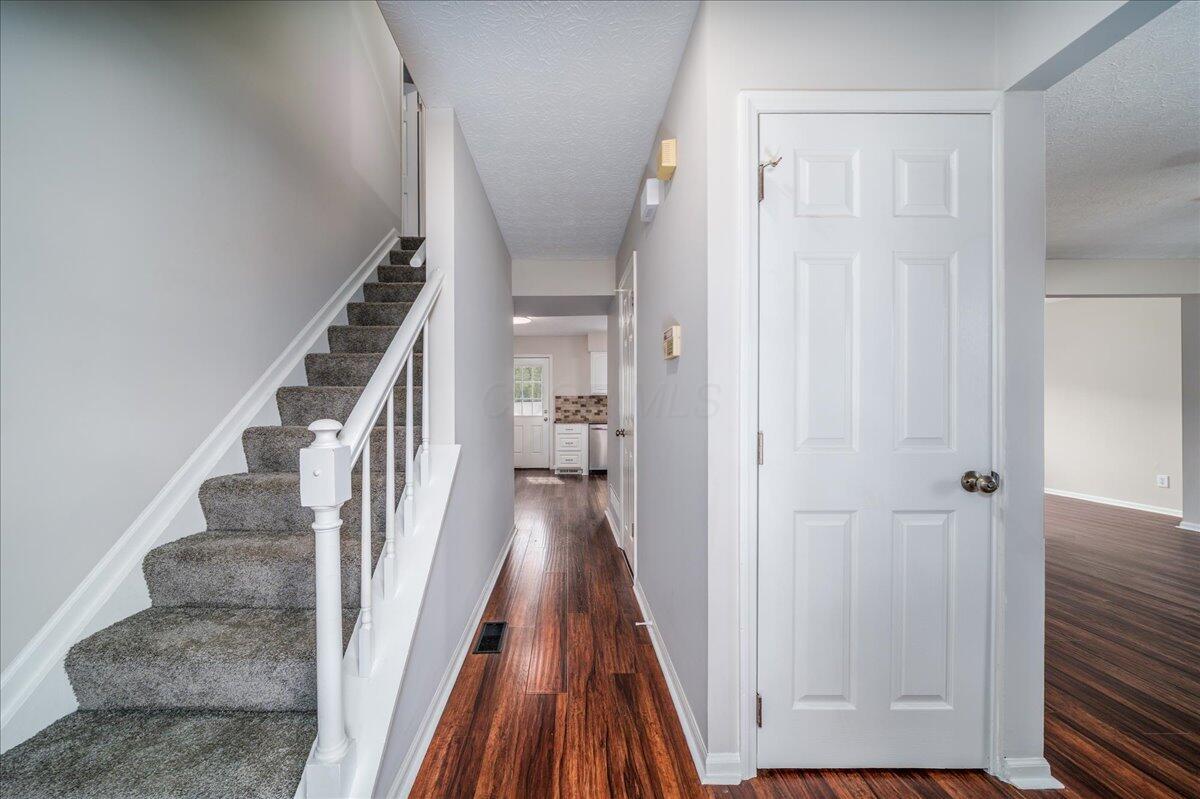 199 Spicewood Lane Property Photo 4